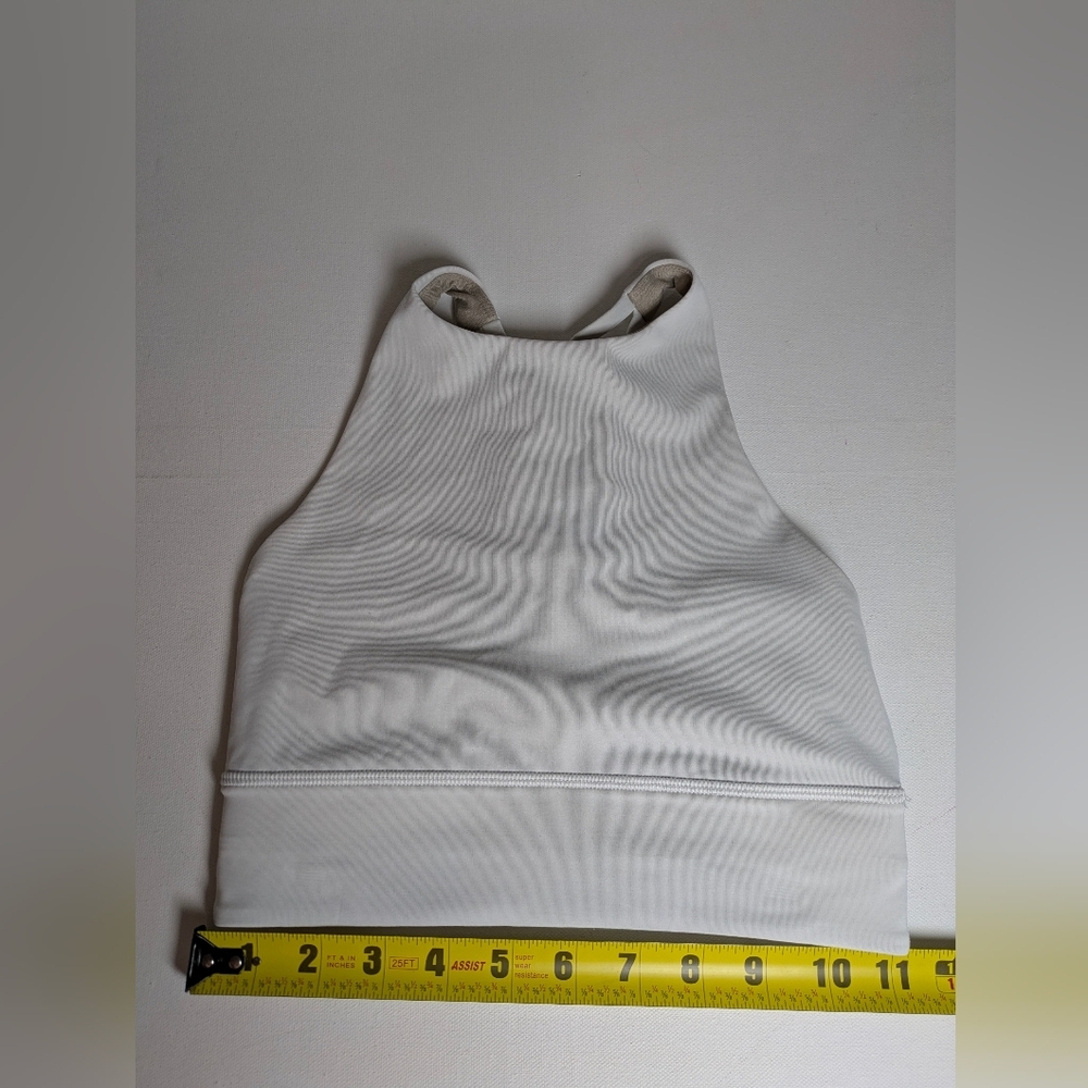 Lululemon Energy Bra White Luxtreme Mesh Workout Run Yoga Size 4 euc - Picture 2 of 10
